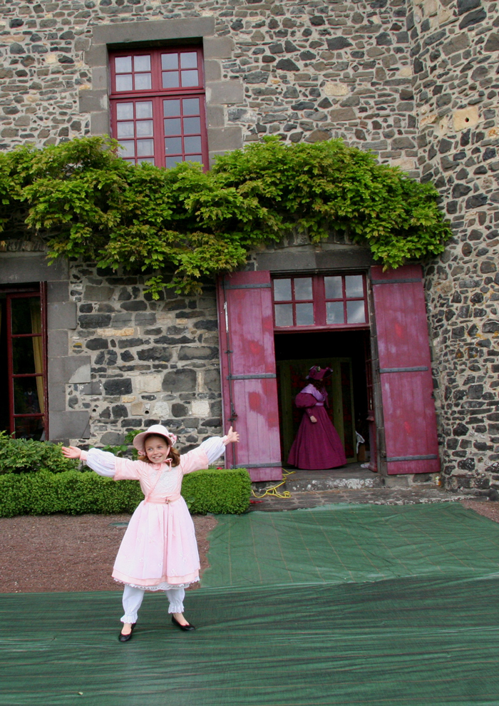 Petite fille modèle et George Sand